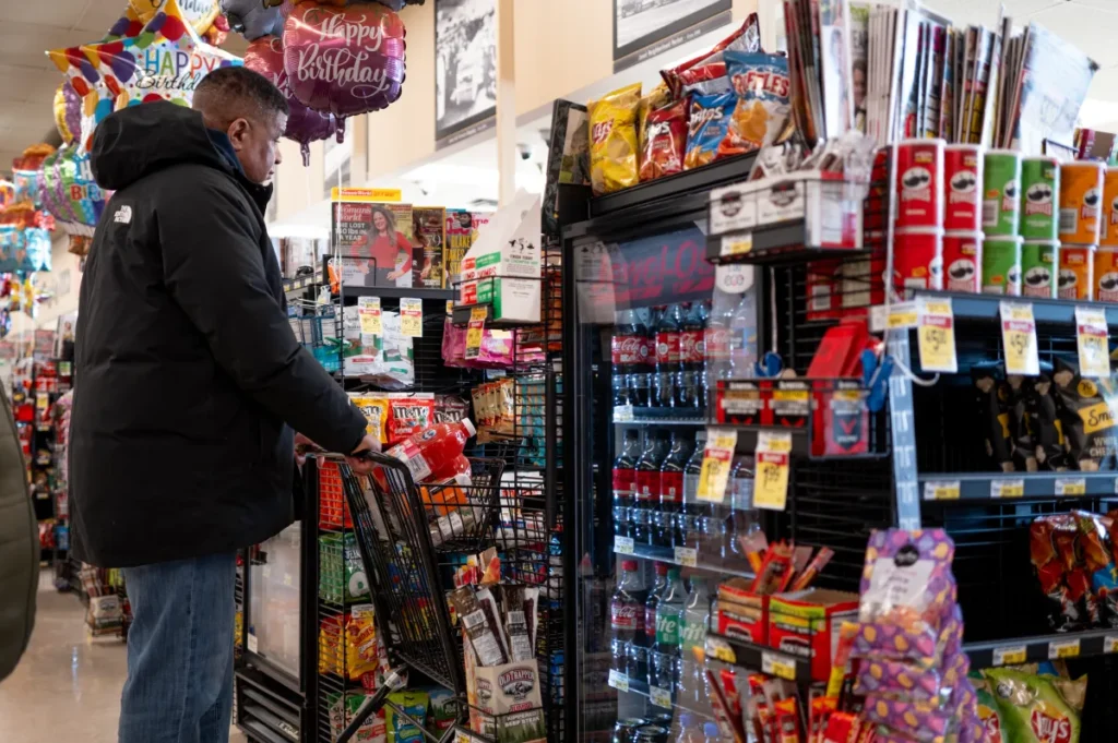 Chart shows American pessimism hitting record high over economy