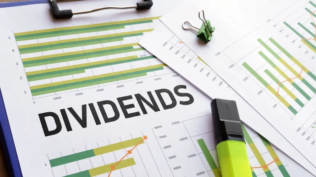 Want $9,000 in Annual Passive Income? Invest $100,000 Into These 3 Monthly Paying Funds