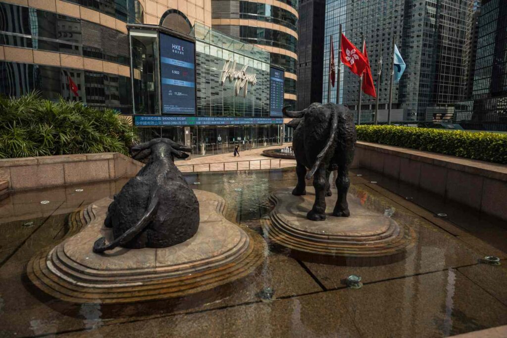 Investing in Hong Kong ETFs: Key Insights and Strategies