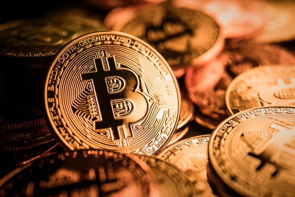 Bitcoin Pullback Bets Build as Saylor Signals Possible MSTR Accumulation