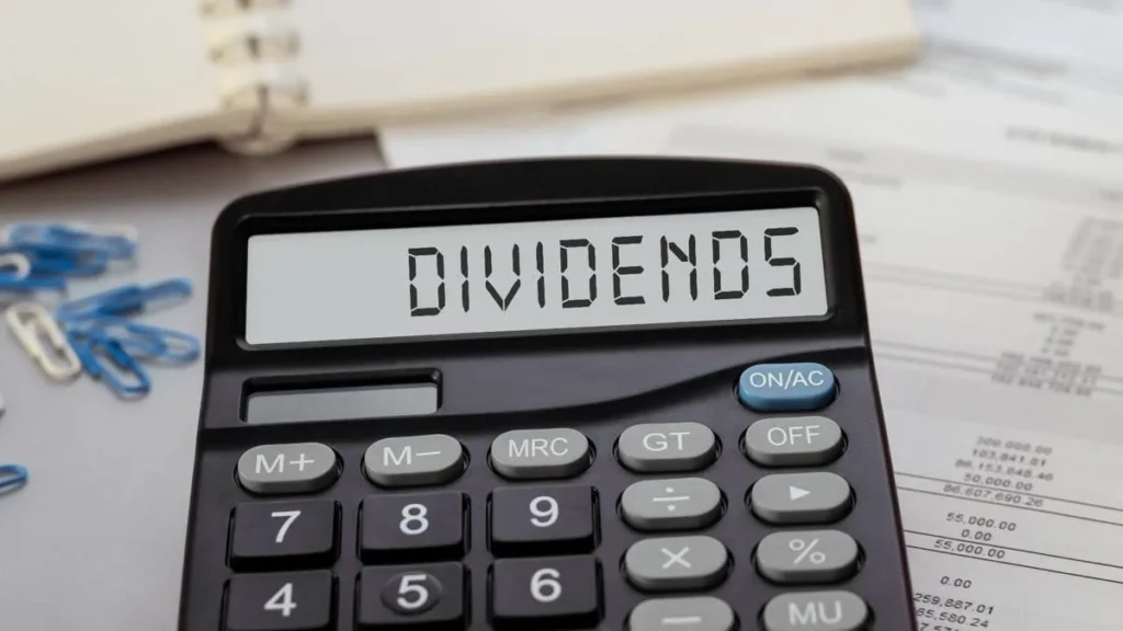 2 undervalued dividend stocks with growing payouts in 2026
