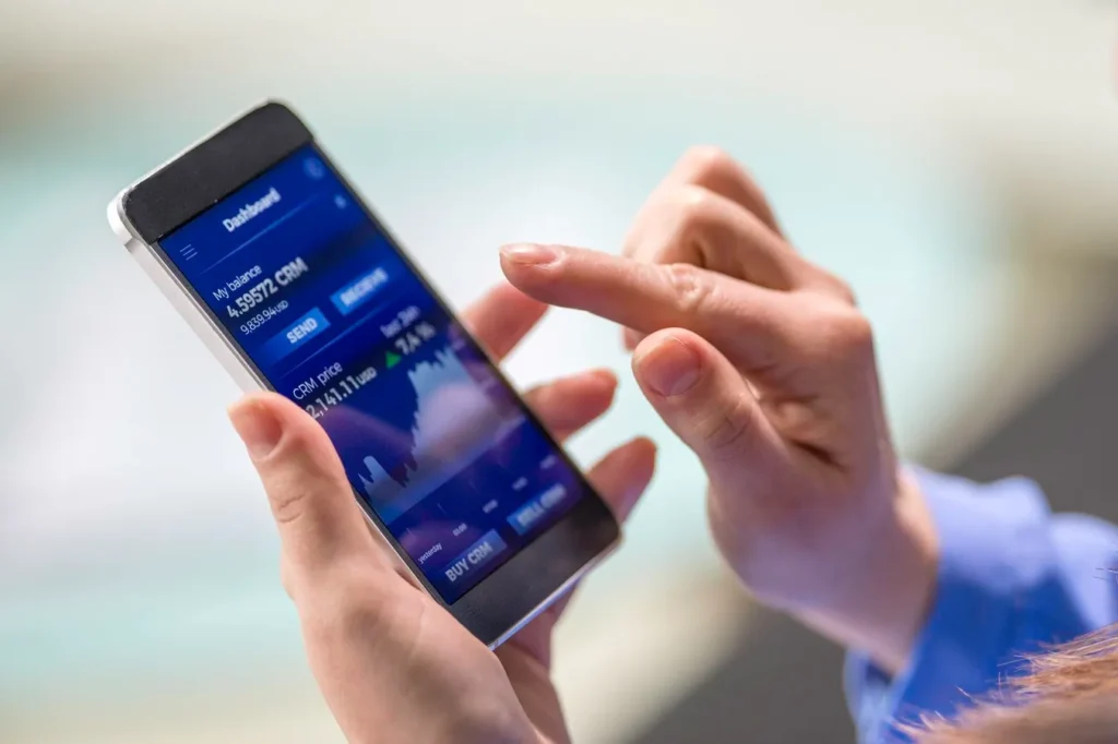 How Are FIs Successfully Migrating To Modern Core Banking Systems?