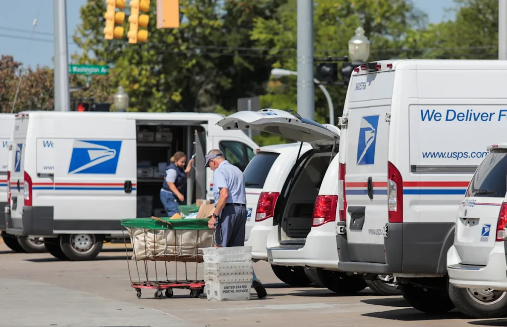 Are banks, post offices and the stock market open July 3? What to know