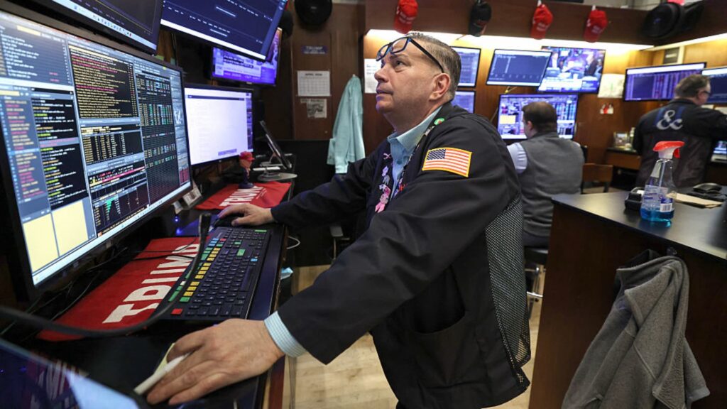 Why the stock market is taking the chip washout in stride