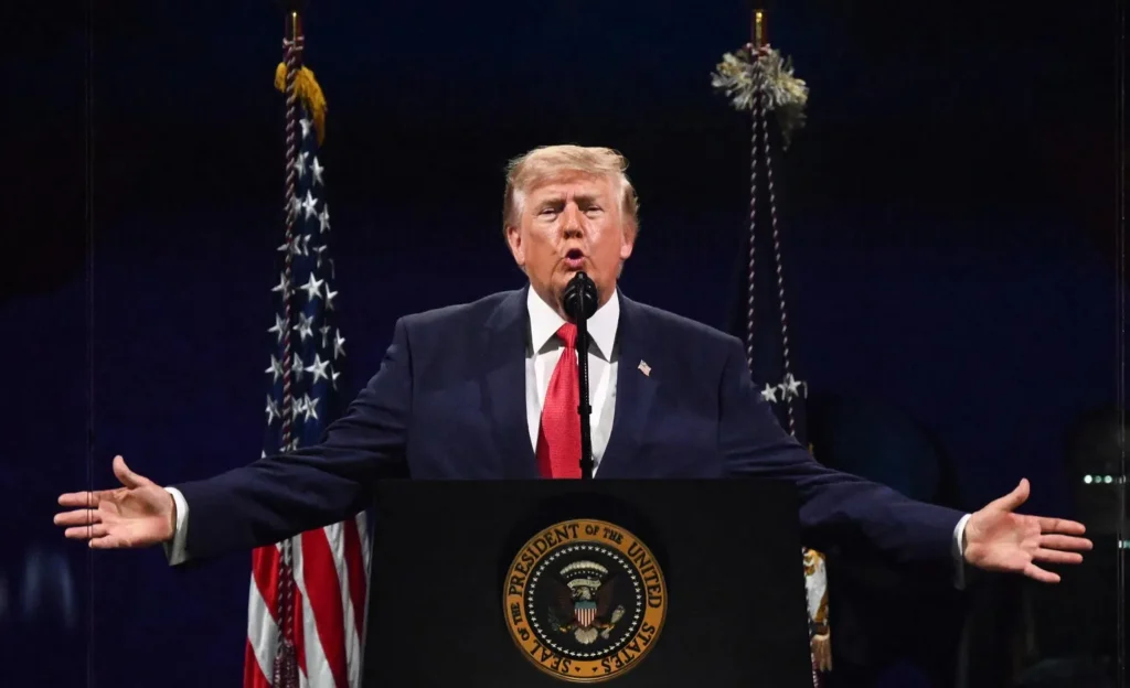 Trump Confirms Bitcoin And Crypto Surprise As Price Crash Fears Suddenly Return