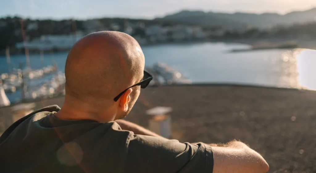 He works two hours a month to make six figures a year — why ditching the 9-to-5 and finding a passive income stream is ‘the ultimate power’